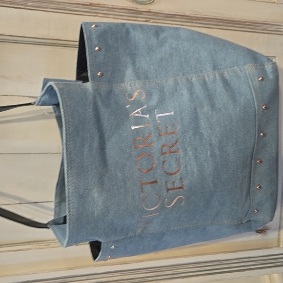 Victoria's Secret 2018 Stay The Night Denim Blue Tote - Picture 1 of 7